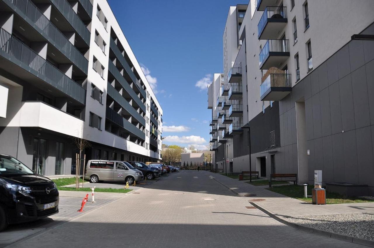 Q Apart Grand - Klimatyzowane 3 Pokojowe Apartamenty Przy Manufakturze Z Garazem Gratis, Fv 우치 외부 사진