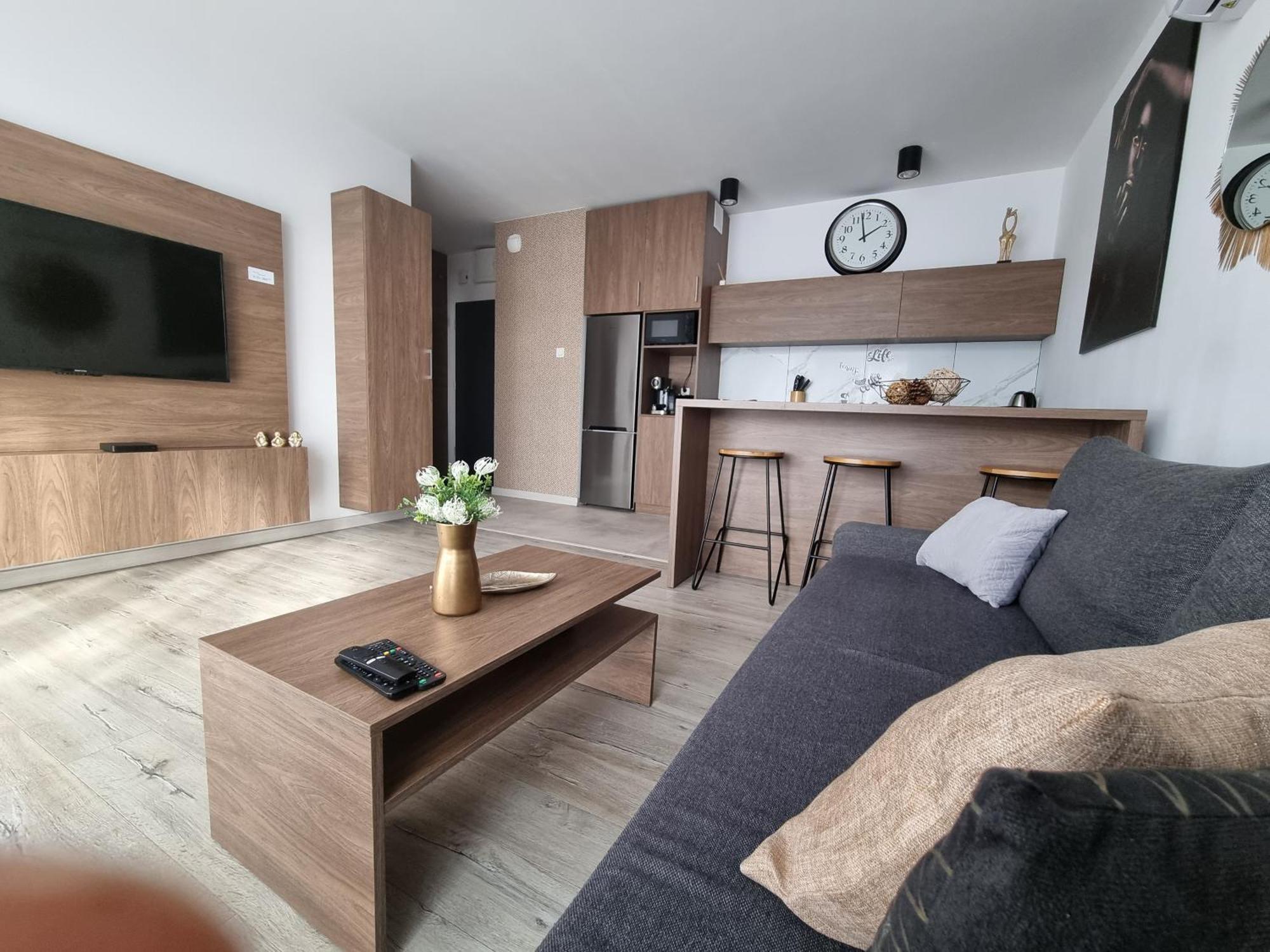 Q Apart Grand - Klimatyzowane 3 Pokojowe Apartamenty Przy Manufakturze Z Garazem Gratis, Fv 우치 외부 사진