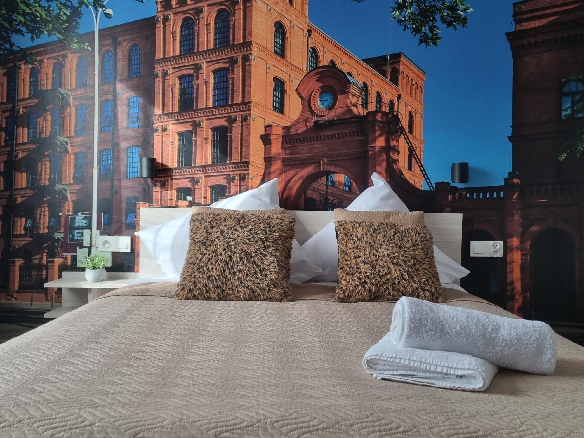 Q Apart Grand - Klimatyzowane 3 Pokojowe Apartamenty Przy Manufakturze Z Garazem Gratis, Fv 우치 외부 사진