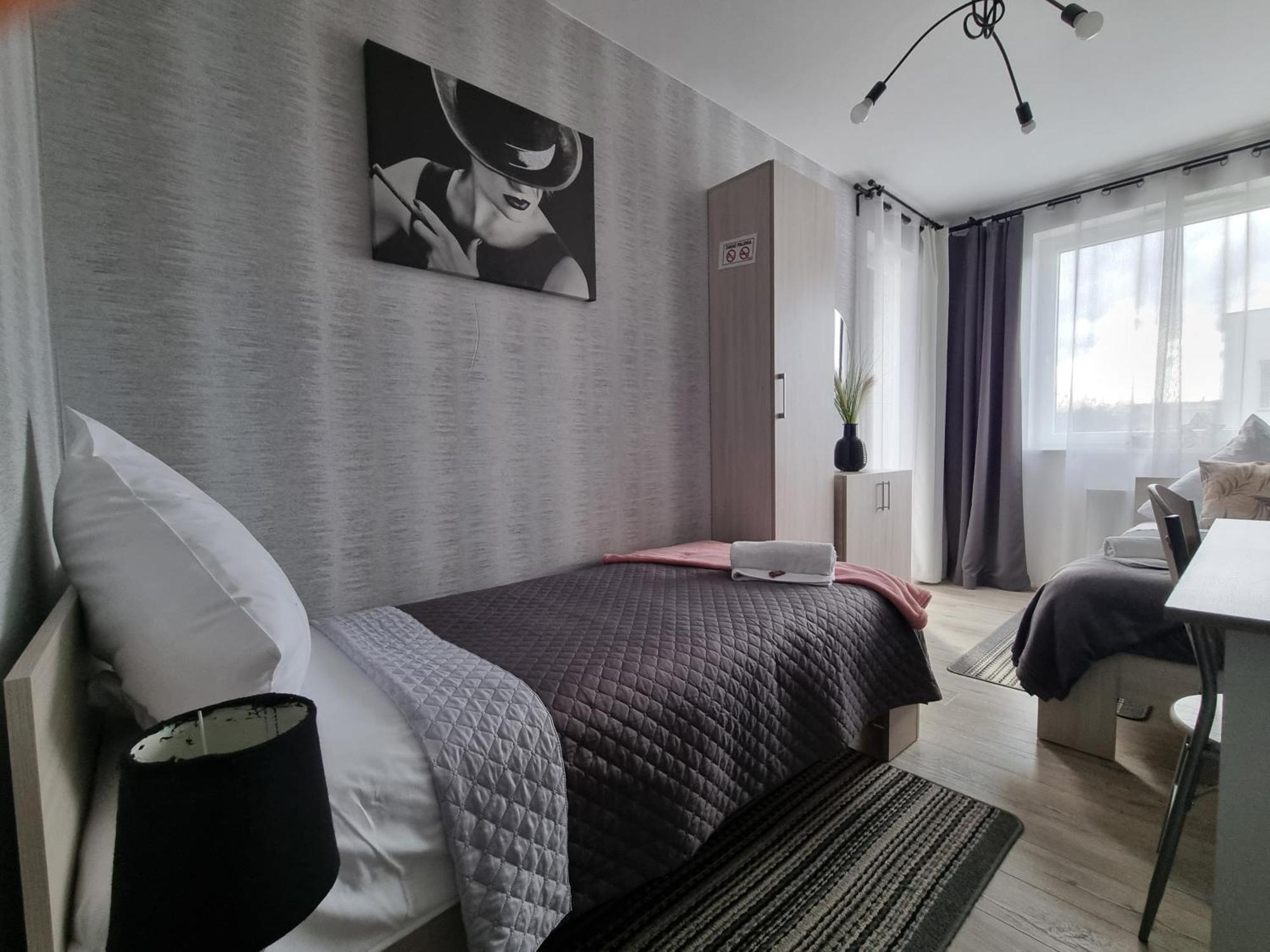 Q Apart Grand - Klimatyzowane 3 Pokojowe Apartamenty Przy Manufakturze Z Garazem Gratis, Fv 우치 외부 사진