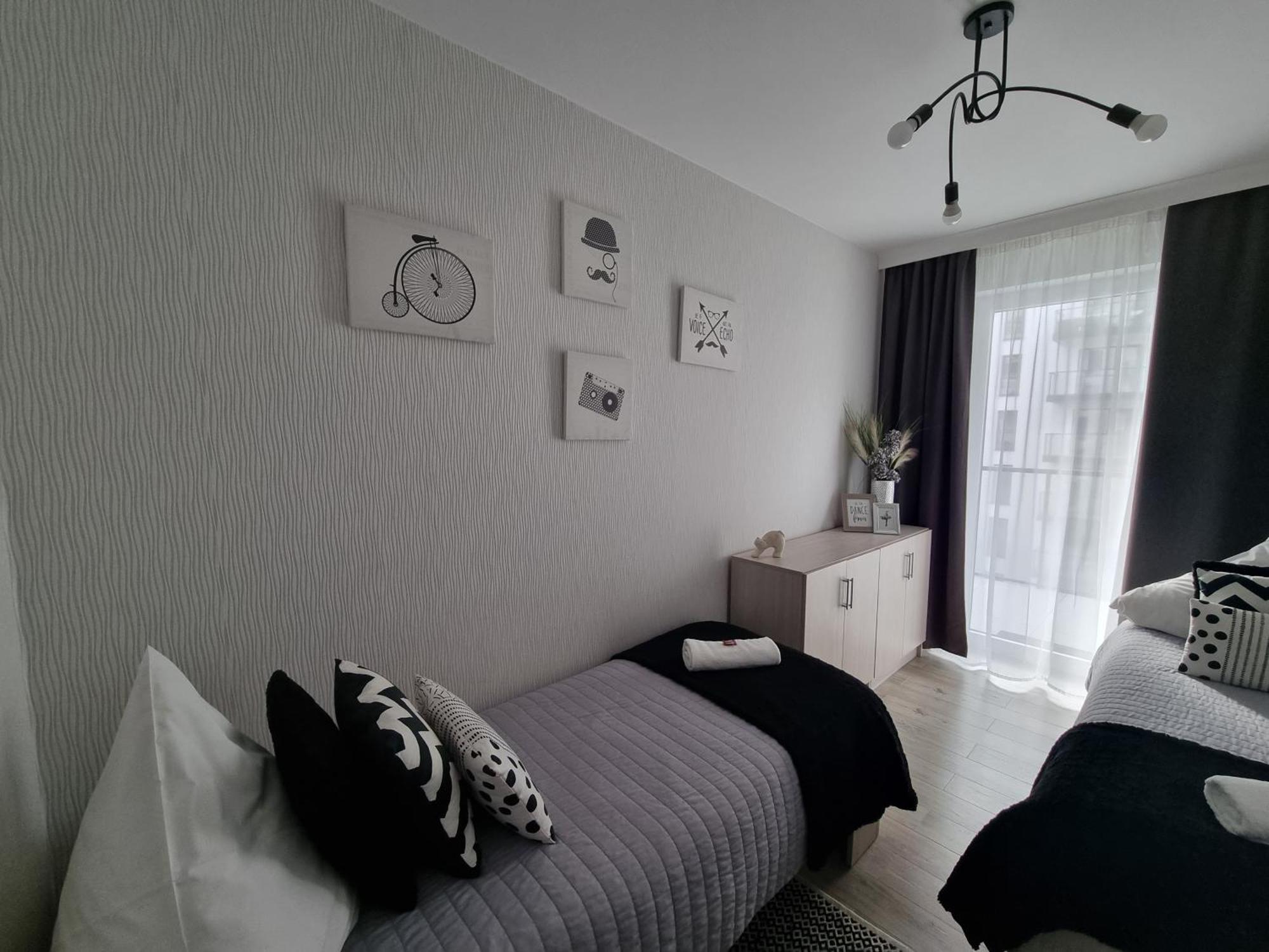 Q Apart Grand - Klimatyzowane 3 Pokojowe Apartamenty Przy Manufakturze Z Garazem Gratis, Fv 우치 외부 사진