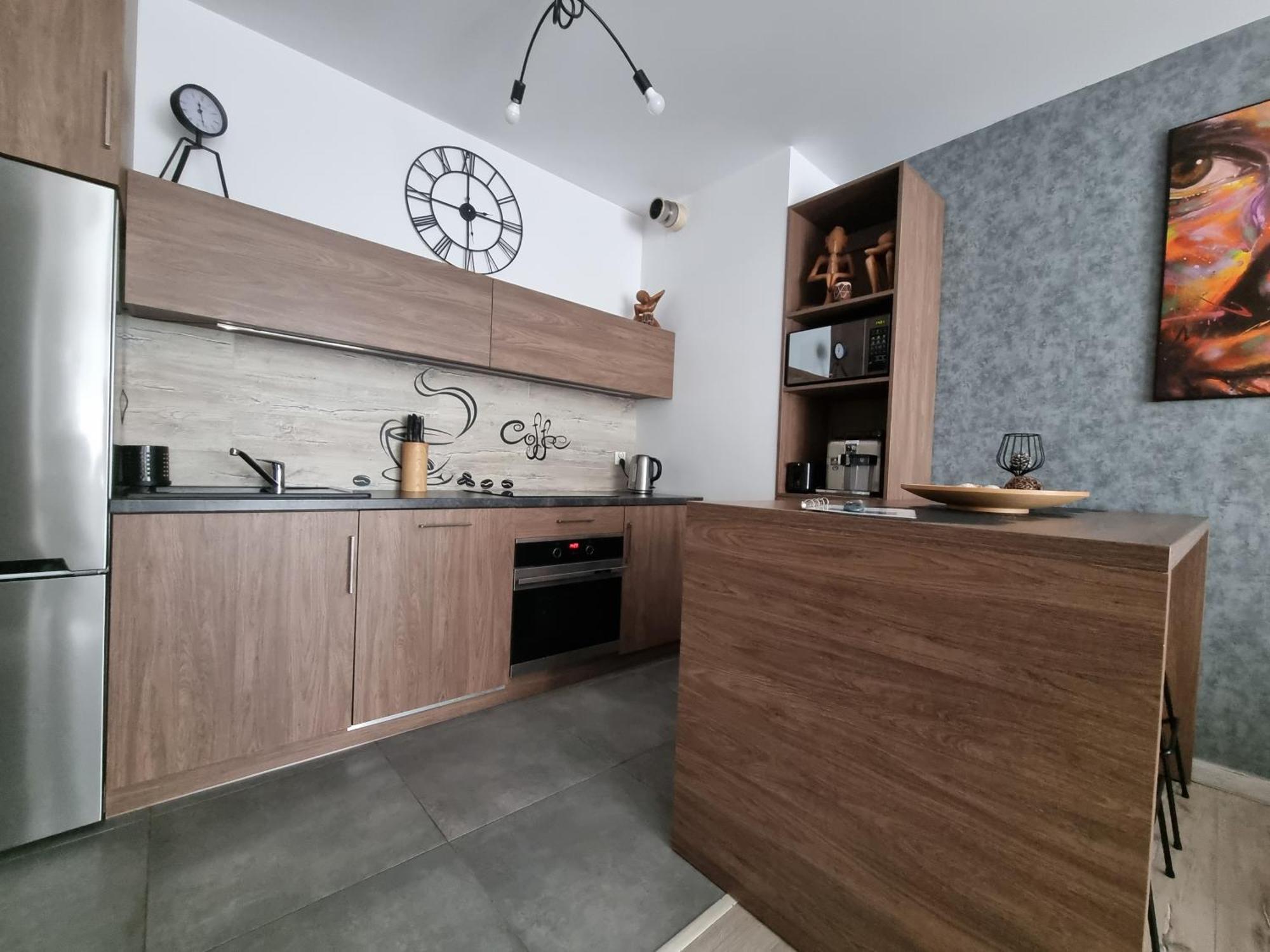 Q Apart Grand - Klimatyzowane 3 Pokojowe Apartamenty Przy Manufakturze Z Garazem Gratis, Fv 우치 외부 사진