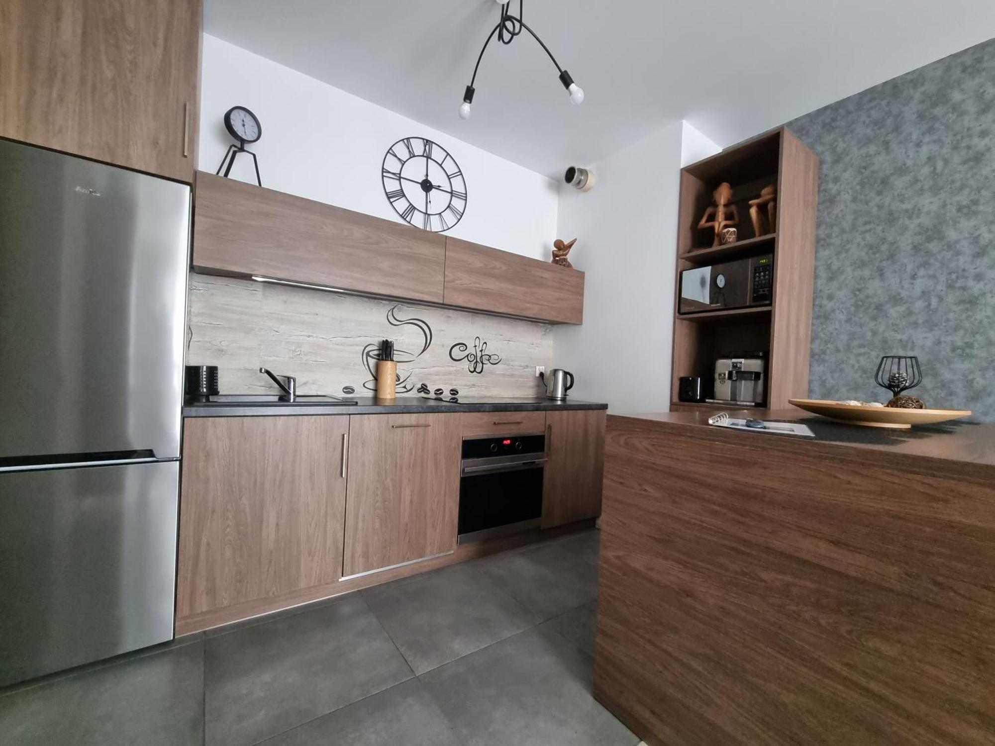 Q Apart Grand - Klimatyzowane 3 Pokojowe Apartamenty Przy Manufakturze Z Garazem Gratis, Fv 우치 외부 사진