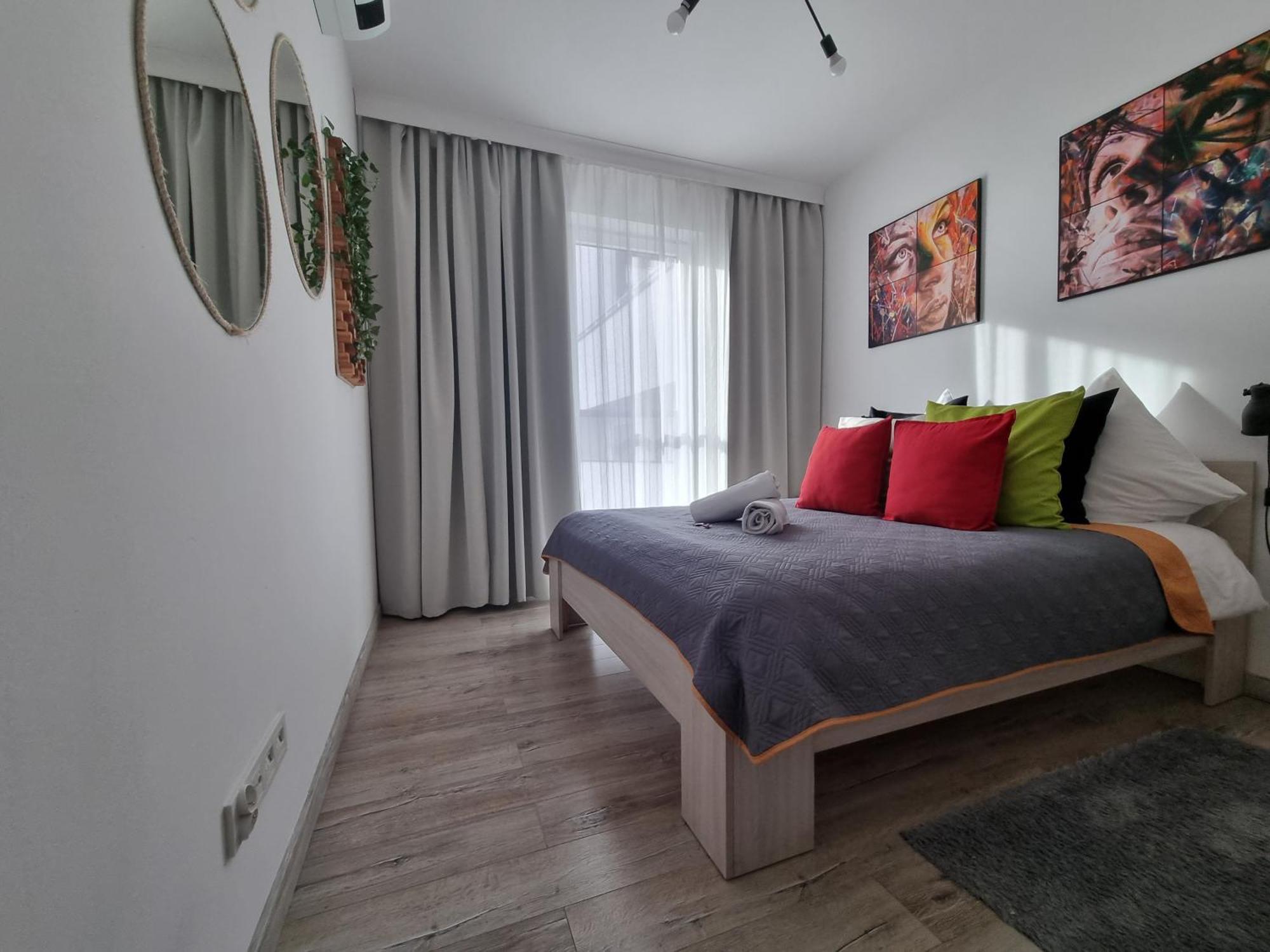 Q Apart Grand - Klimatyzowane 3 Pokojowe Apartamenty Przy Manufakturze Z Garazem Gratis, Fv 우치 외부 사진