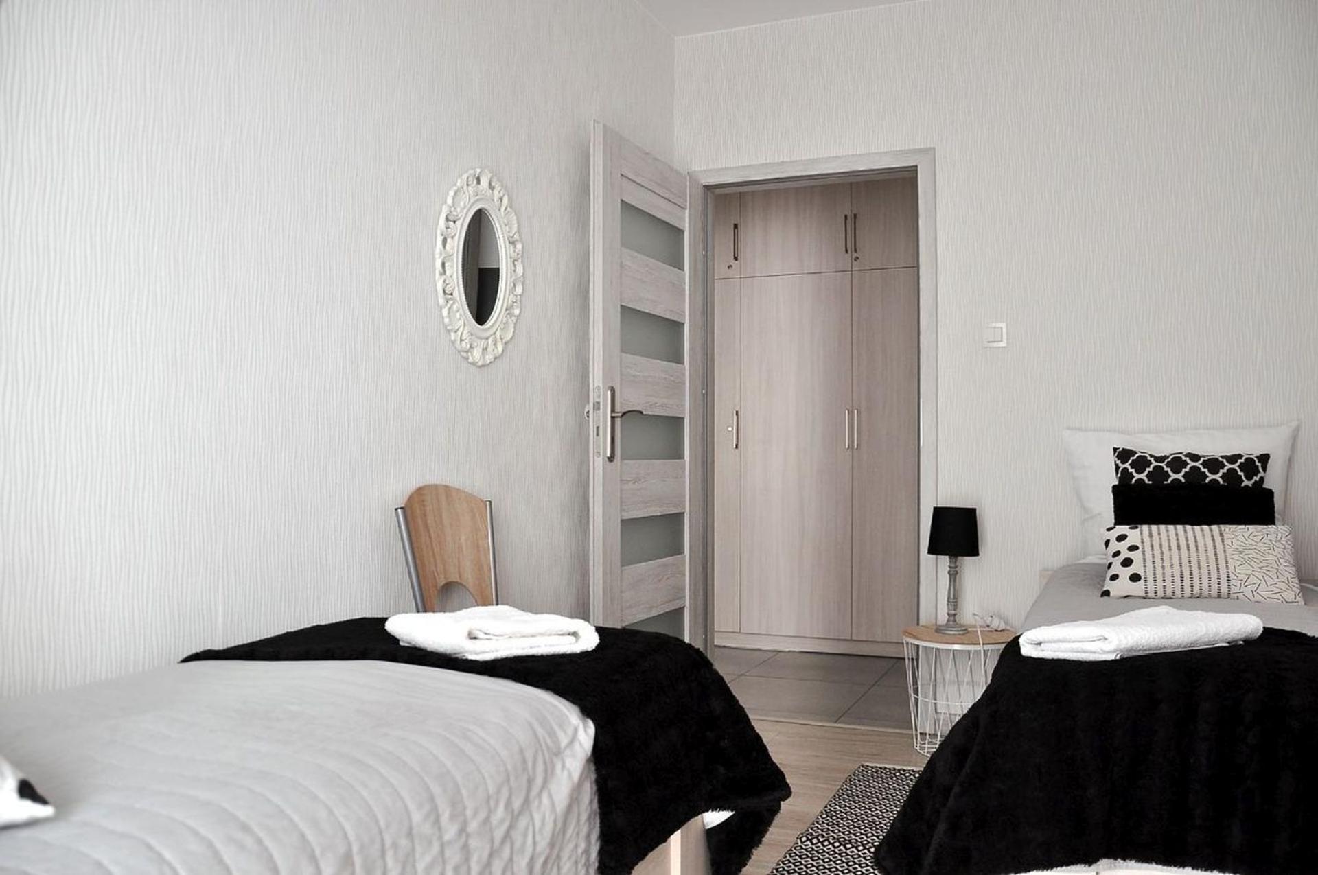 Q Apart Grand - Klimatyzowane 3 Pokojowe Apartamenty Przy Manufakturze Z Garazem Gratis, Fv 우치 외부 사진