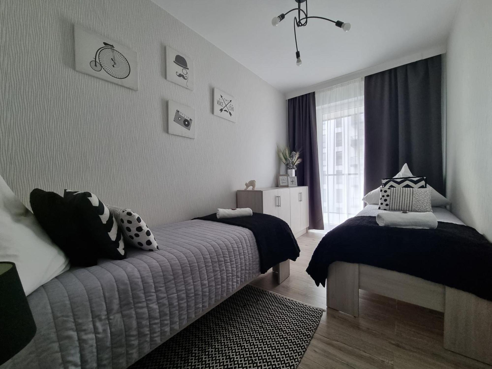 Q Apart Grand - Klimatyzowane 3 Pokojowe Apartamenty Przy Manufakturze Z Garazem Gratis, Fv 우치 외부 사진